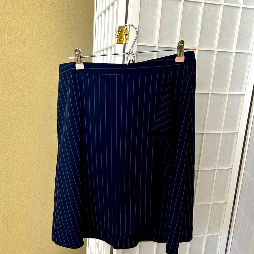 Banana Republic Navy Pinstripe Women's Skirt